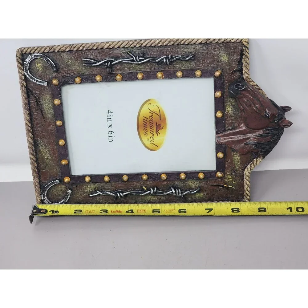Horse-Themed Western Picture Frame With Barbed Wire‎ & Rope Details 4